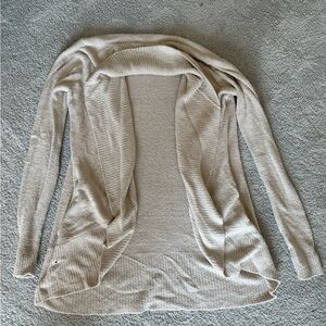 Barefoot dreams sweater xs/s